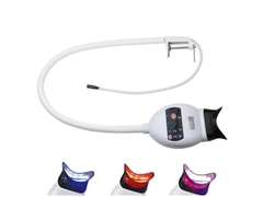 3色テーブルの歯磨き機